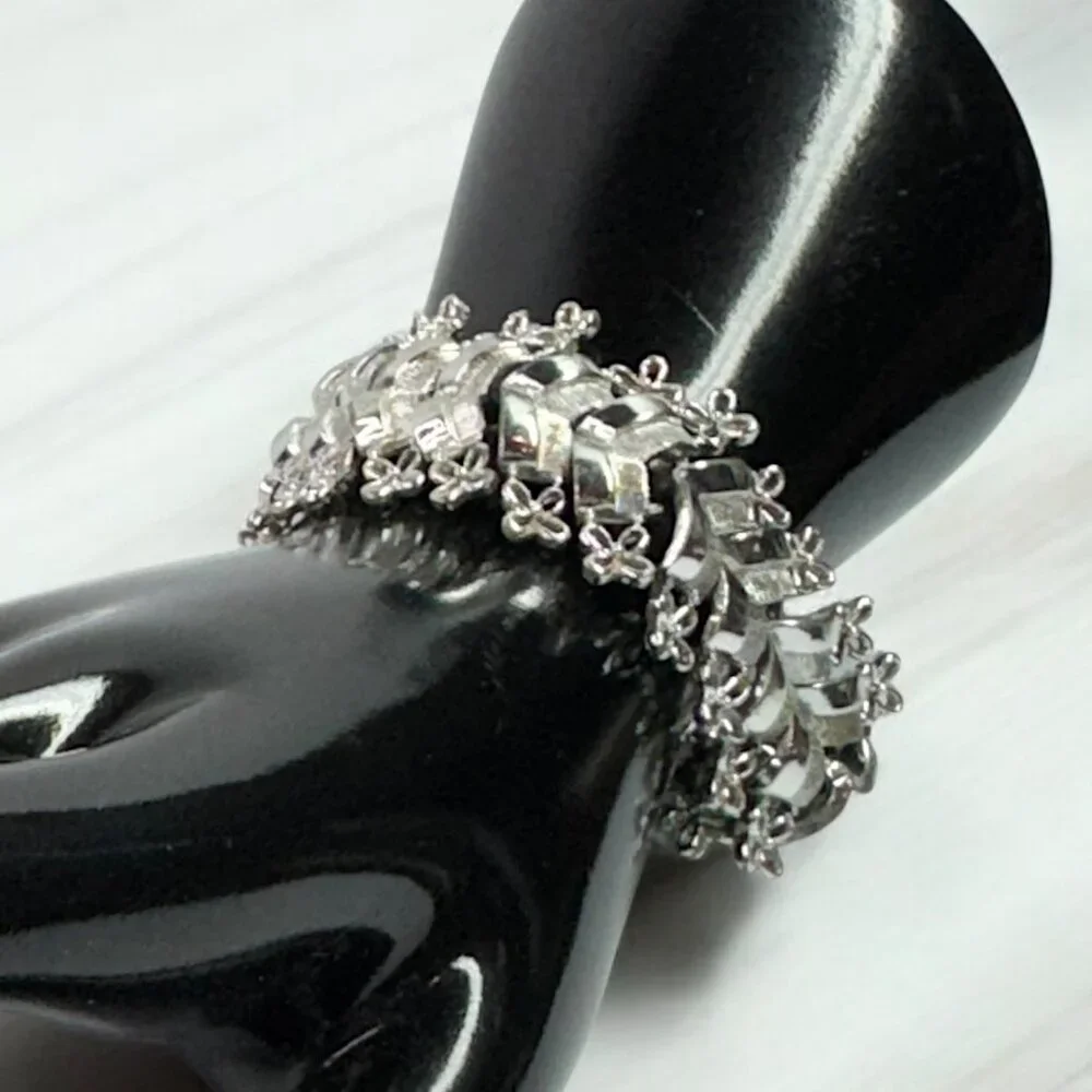 CORO Vintage Links Silver Tone Bracelet 7 inches - Picture 9 of 9